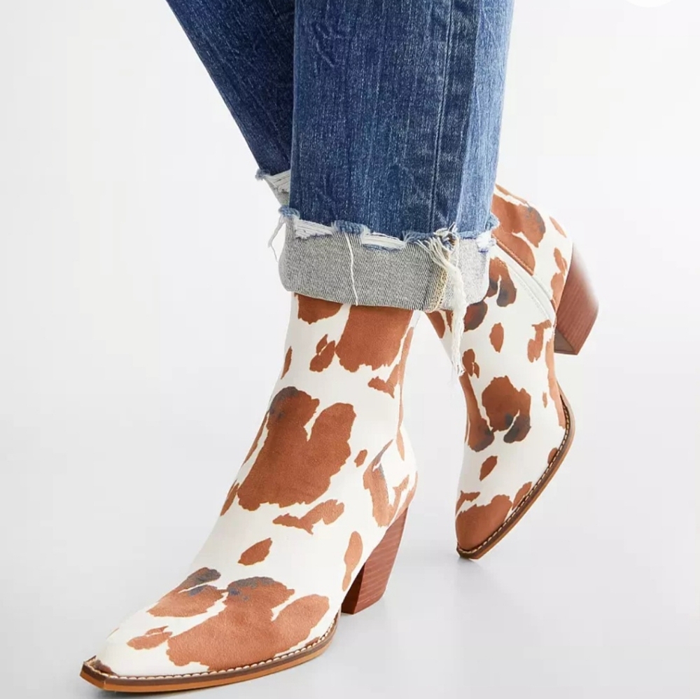 Womens Sz 7 Buckle Cow Print Faux Suede Bootie Cowboy Boots Western Chic Rodeo